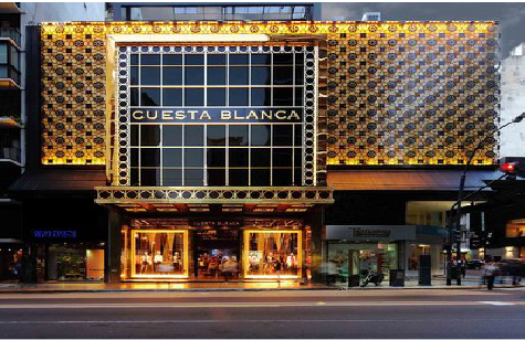 新宁门头设计与商业空间的纽带。